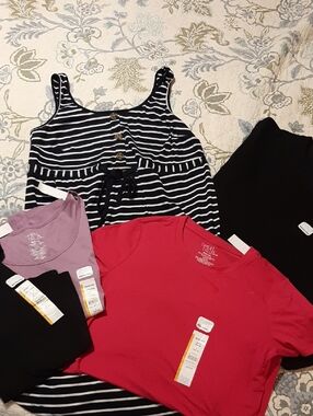 Time and Tru Maternity Lot, 5 Pieces, New W Tags, Size Large